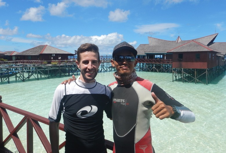 Curhatan Pemandu Lokal Derawan Curhatan Pemandu Lokal Derawan