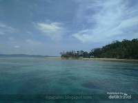Kejernihan air di sekitar Pulau Pasoso Kejernihan air di sekitar Pulau Pasoso