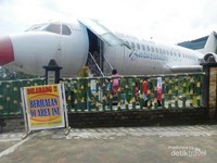 Terdapat pesawat boeing di Baturaden Terdapat pesawat boeing di Baturaden