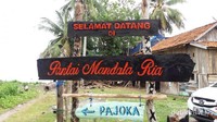 Papan Selamat Datang di Pantai Mandalaria Papan Selamat Datang di Pantai Mandalaria