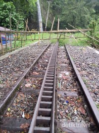 Rel kereta bergerigi Rel kereta bergerigi