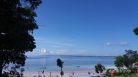 Laut biru yang membuat rindu, pemandangan indah Pantai Bara dari lokasi parkir Laut biru yang membuat rindu, pemandangan indah Pantai Bara dari lokasi parkir