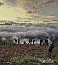 Sunrise negeri di atas awan, Lolai Sunrise negeri di atas awan, Lolai