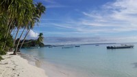 Begitu Tenang begitu indah, pantai ini sangat eksotis Begitu Tenang begitu indah, pantai ini sangat eksotis