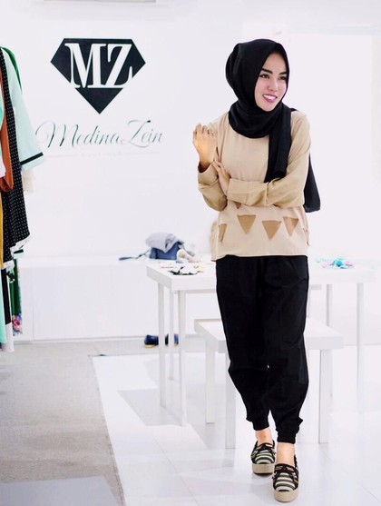 Cerita Inspiratif Medina Zein, Dirikan Bisnis Travel Demi Umrahkan Karyawan Cerita Inspiratif Medina Zein, Dirikan Bisnis Travel Demi Umrahkan Karyawan