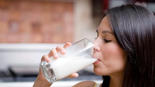 Agar Tulang Kuat dan Tak Rapuh, Perlukah Minum Susu Setiap Hari? Agar Tulang Kuat dan Tak Rapuh, Perlukah Minum Susu Setiap Hari?