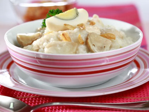 Si Kecil Kurang Enak Badan? Buatkan Racikan Bubur yang Gurih Enak Ini Si Kecil Kurang Enak Badan? Buatkan Racikan Bubur yang Gurih Enak Ini