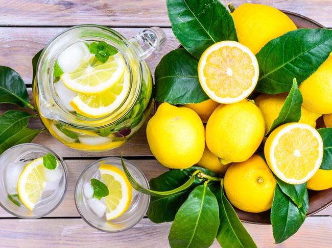 lemon water manfaat air Lemon Buka Air untuk Puasa, Minum Amankah?