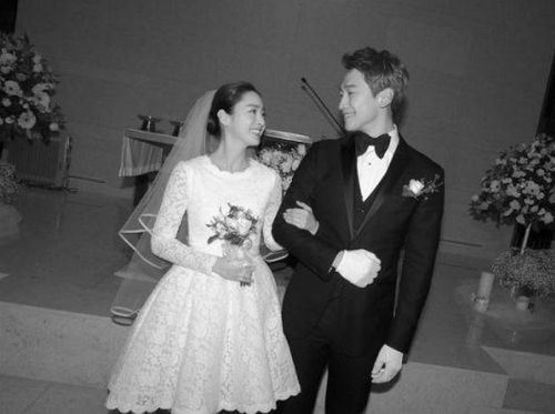 Foto: Berusia 36, Kim Tae-Hee Istri Rain Seperti Gadis 20 Tahun 1 Foto: Berusia 36, Kim Tae-Hee Istri Rain Seperti Gadis 20 Tahun 1