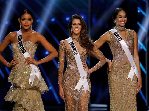 Miss Colombia ke Steve Harvey Soal Insiden Salah Sebut Nama: Orang Membencimu Miss Colombia ke Steve Harvey Soal Insiden Salah Sebut Nama: Orang Membencimu