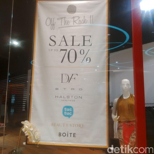 Diane Von Furstenberg Diskon 70%, Blus Mulai dari Rp 150 Ribu Diane Von Furstenberg Diskon 70%, Blus Mulai dari Rp 150 Ribu