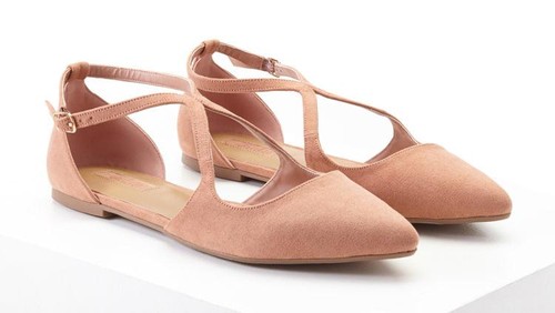 Lelah Pakai Heels? Ini 5 Sepatu Flats Girly yang Tidak Bikin Pegal Lelah Pakai Heels? Ini 5 Sepatu Flats Girly yang Tidak Bikin Pegal
