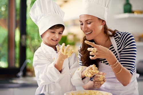 Dengan Memasak Keterampilan Motorik Anak Lebih Terlatih dengan Baik Dengan Memasak Keterampilan Motorik Anak Lebih Terlatih dengan Baik