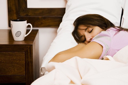 Di Kafe Ini Bisa Ngopi dan Tidur di Ranjang Diiringi Alunan Musik Di Kafe Ini Bisa Ngopi dan Tidur di Ranjang Diiringi Alunan Musik