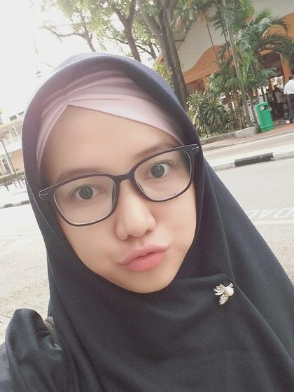 Mengenal Ariska Wigatiningtyas, DJ Berhijab yang Viral karena Cadar Mengenal Ariska Wigatiningtyas, DJ Berhijab yang Viral karena Cadar