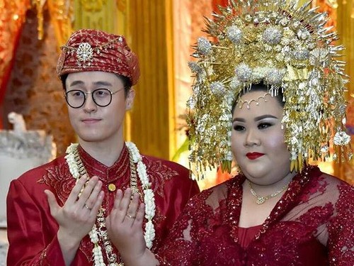 Bikin Baper Pecinta K-Drama, Gadis Minang Dinikahi Pria Korea Jadi Viral Bikin Baper Pecinta K-Drama, Gadis Minang Dinikahi Pria Korea Jadi Viral