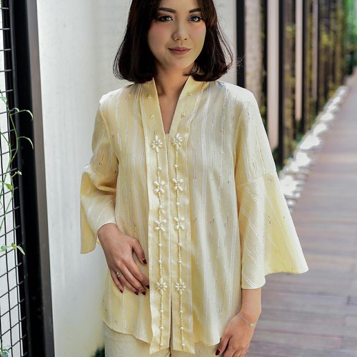Sambut Hari Kartini, Ini 5 Kebaya Cantik yang Bisa Dipakai ke Kantor Sambut Hari Kartini, Ini 5 Kebaya Cantik yang Bisa Dipakai ke Kantor