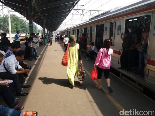 Kontroversi Mahasiswi Hujat Ibu Hamil di KRL, Ini Caranya Asah Rasa Empati Kontroversi Mahasiswi Hujat Ibu Hamil di KRL, Ini Caranya Asah Rasa Empati