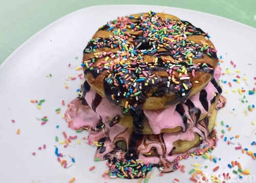 Bikin Donat Press untuk Camilan Anak Sepulang Sekolah Bikin Donat Press untuk Camilan Anak Sepulang Sekolah