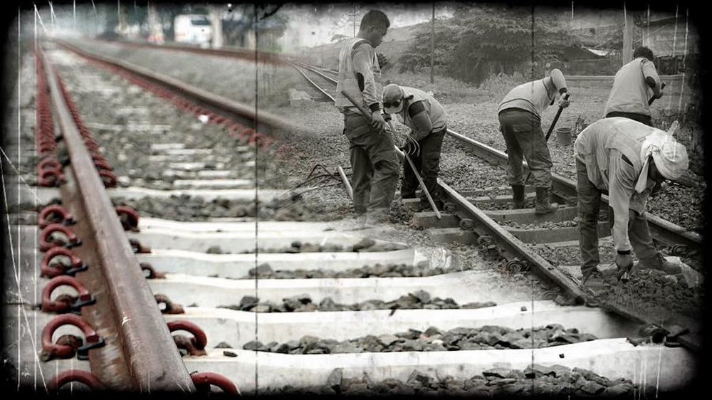Menghidupkan Kembali Rel Kereta Warisan Belanda Menghidupkan Kembali Rel Kereta Warisan Belanda