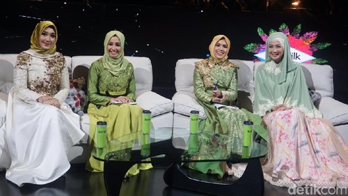 Pesan Desy Ratnasari Hingga Nycta Gina untuk Jawara Sunsilk Hijab Hunt 2017 Pesan Desy Ratnasari Hingga Nycta Gina untuk Jawara Sunsilk Hijab Hunt 2017