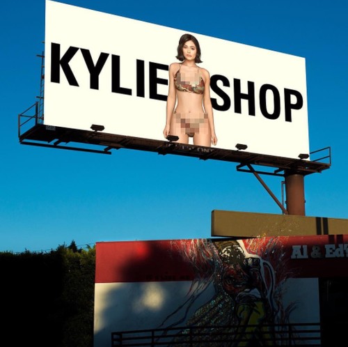 Rilis Baju Renang Seksi, Kylie Jenner Dituduh Plagiat Label Ini Rilis Baju Renang Seksi, Kylie Jenner Dituduh Plagiat Label Ini