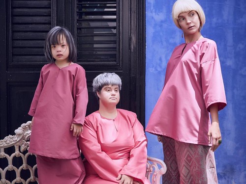 Brand Malaysia Pilih Wanita Down Syndrome untuk Iklan Baju Lebaran Brand Malaysia Pilih Wanita Down Syndrome untuk Iklan Baju Lebaran