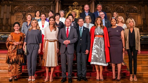 Foto: Iriana Jokowi Anggun dengan Baju Nasional Hadiri KTT G20 Foto: Iriana Jokowi Anggun dengan Baju Nasional Hadiri KTT G20