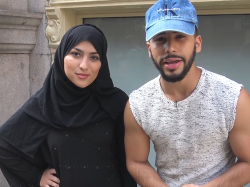 Eksperimen Sosial: Ini Reaksi Orang New York Saat Lihat Hijabers di-Bully Eksperimen Sosial: Ini Reaksi Orang New York Saat Lihat Hijabers di-Bully