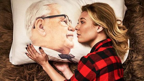KFC Rilis T-shirt Hingga Pita Leher Terinspirasi Kolonel Sanders KFC Rilis T-shirt Hingga Pita Leher Terinspirasi Kolonel Sanders