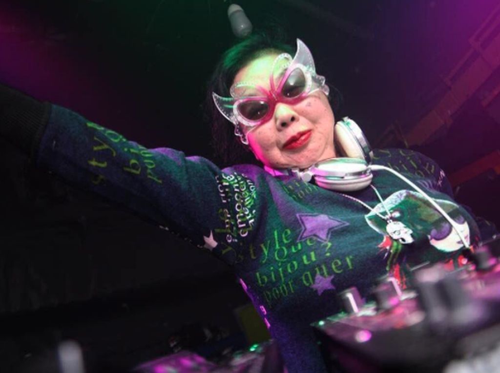Pesona Sumiko Iwamuro, DJ Tertua di Dunia Pesona Sumiko Iwamuro, DJ Tertua di Dunia