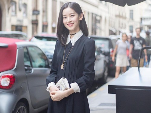 Hebat! Wanita Cantik Ini Jadi Miliarder Termuda di China Hebat! Wanita Cantik Ini Jadi Miliarder Termuda di China